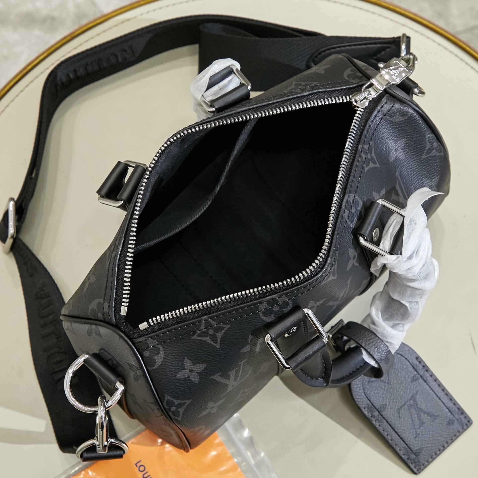 New Fashion Bags LV Monogram Eclipse Reverse Keepall 25