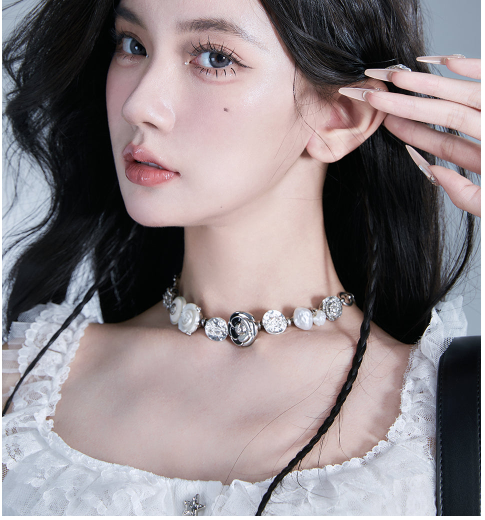 Vintage Rose Button Necklace - Wolvess