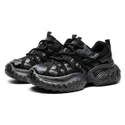 S8888 Black Tire Sneakers