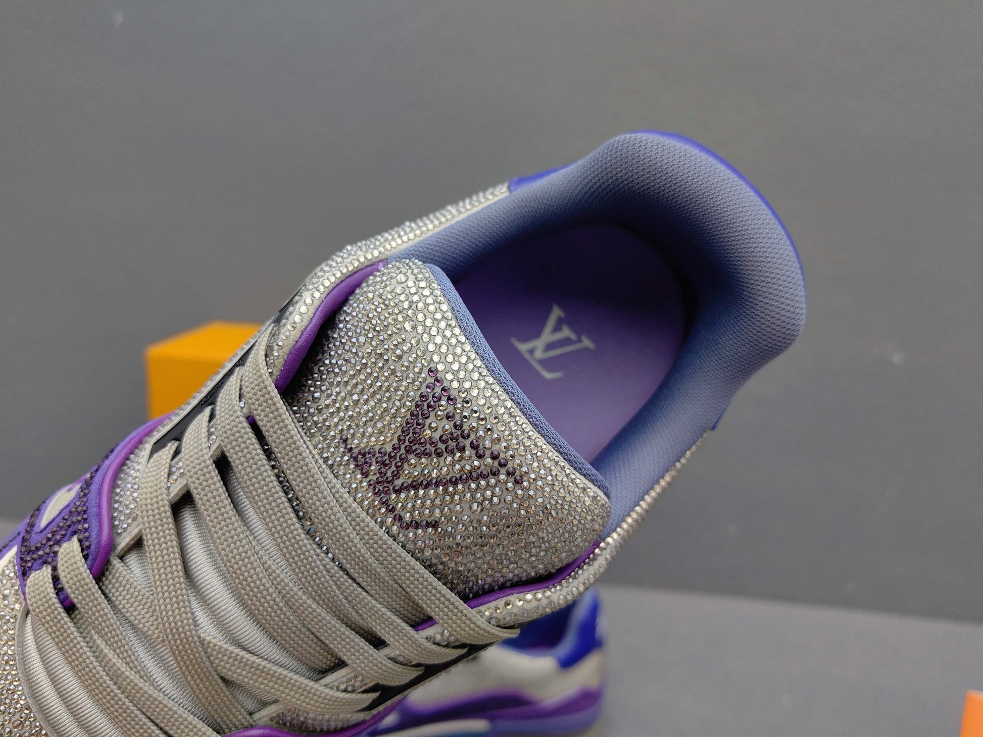 Virgil Abloh x LV Monogram Sneakers AS00400 air force 1 low
