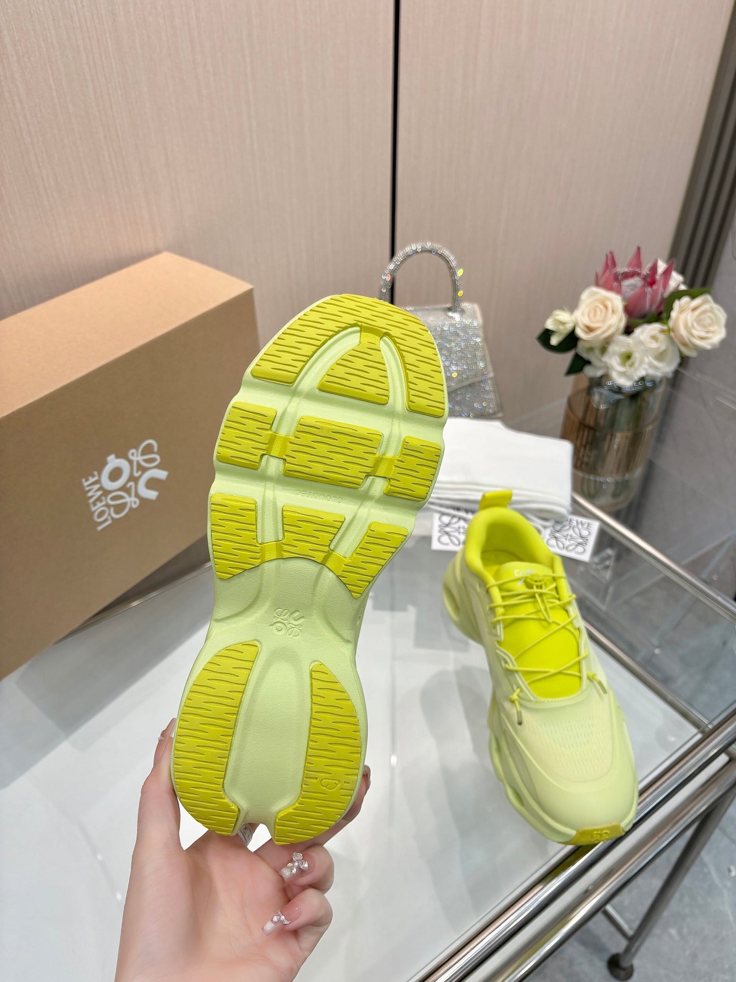 LOEWE x On Cloudsolo loewe