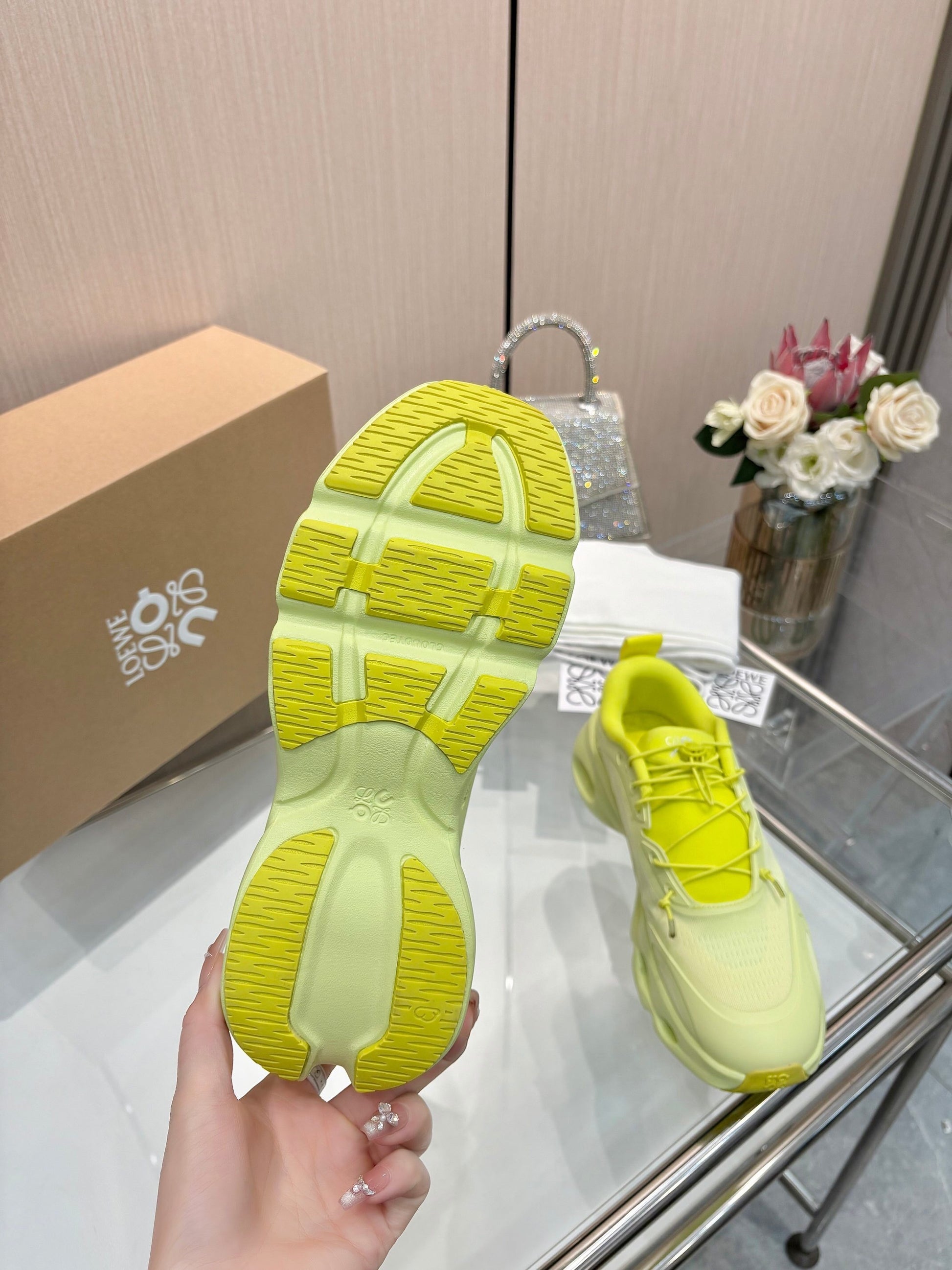 LOEWE x On Cloudsolo loewe