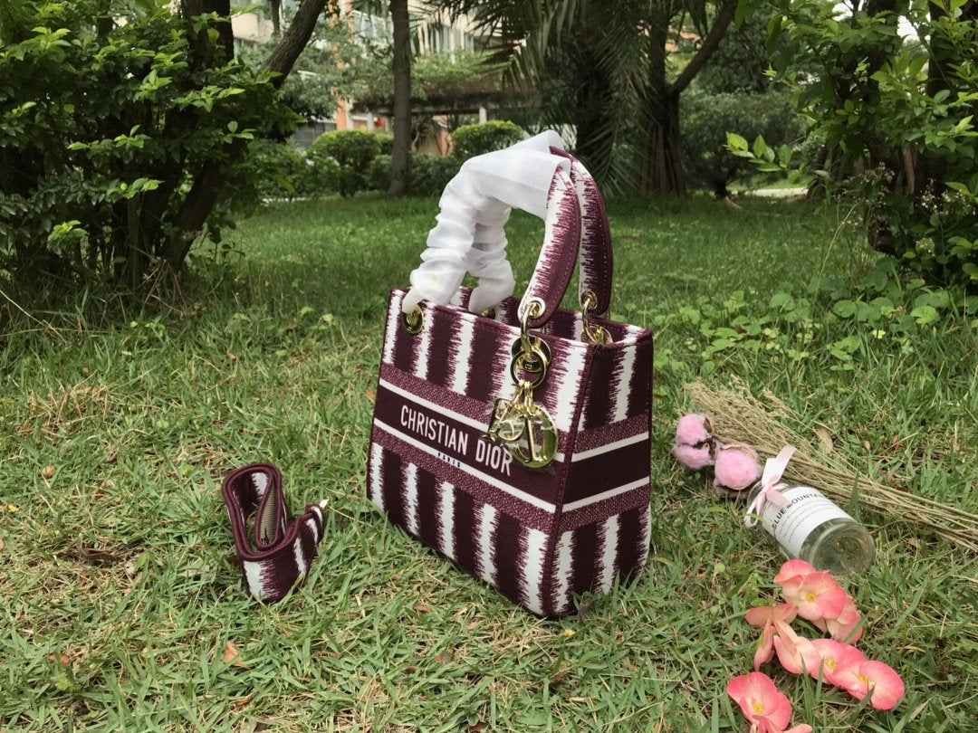 VL - Luxury Edition Bags DIR 255