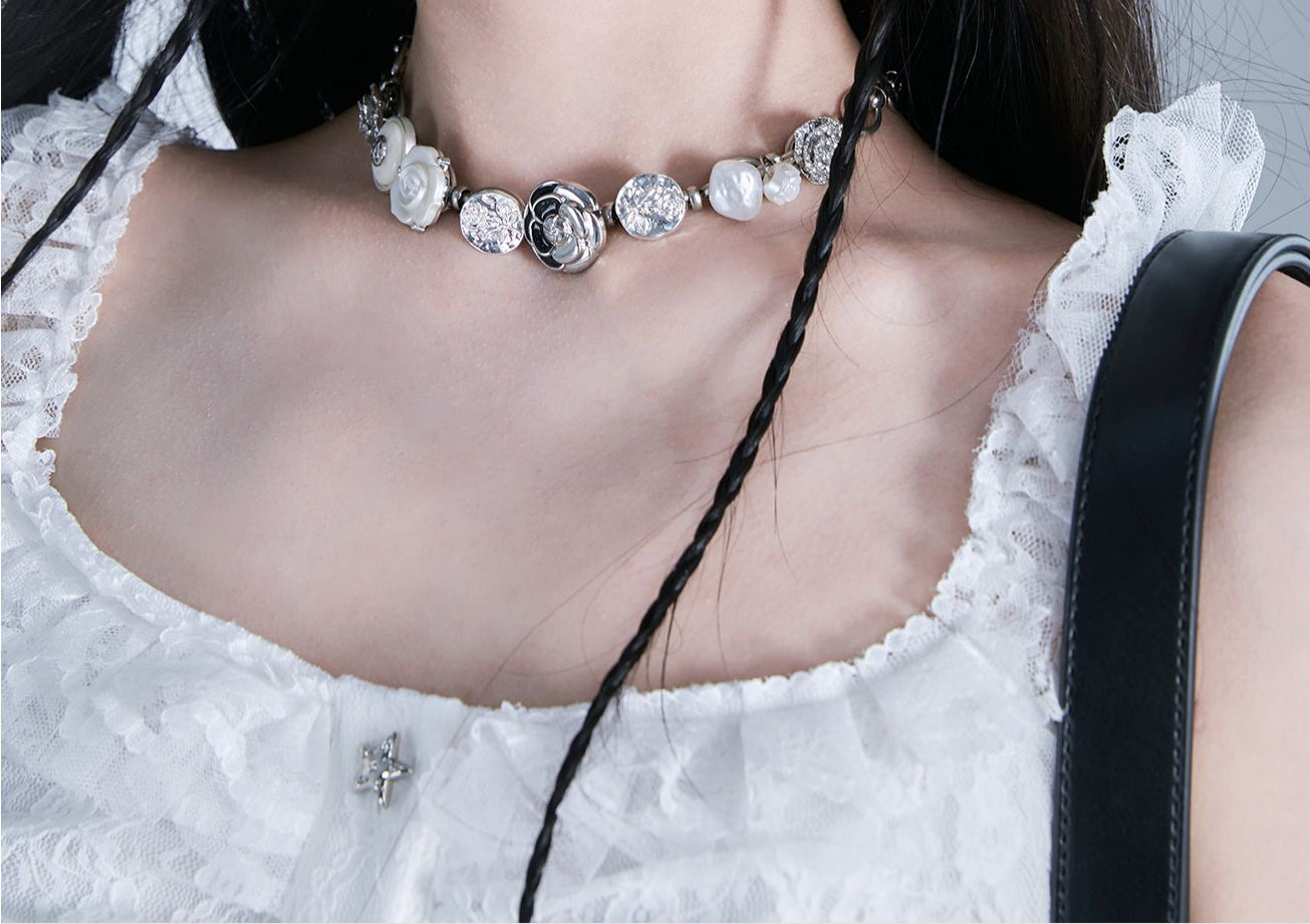 Vintage Rose Button Necklace - Wolvess