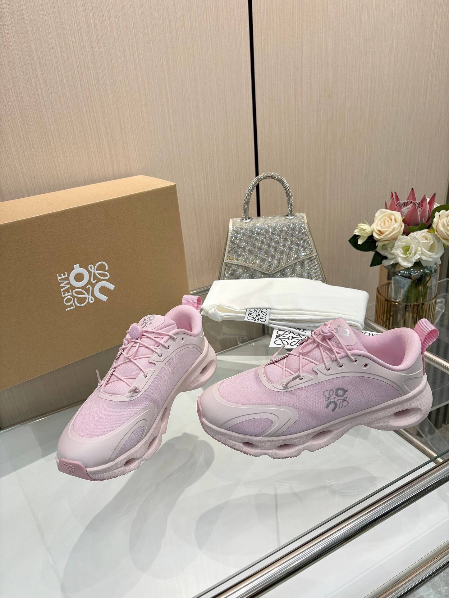 LOEWE x On Cloudsolo loewe