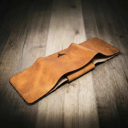 Badge Trifold Wallet - Saddle Tan