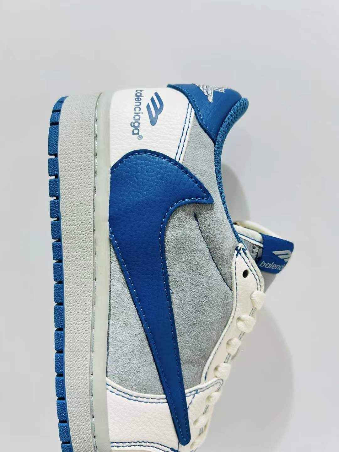 Designer Air Jordan Travis Scott Balenciaga XD1568 105 - Limited Edition Sneakers