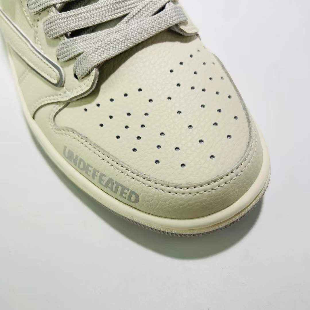 Designer Air Jordan 1 Travis Scott DF1845 532 - Limited Edition Sneakers