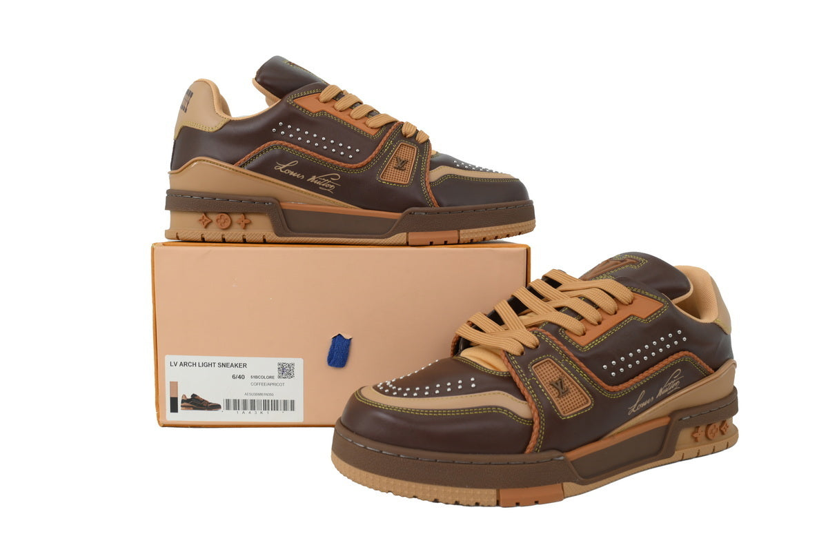 Monogram Louis ARCH Light Sneaker louis vuitton
