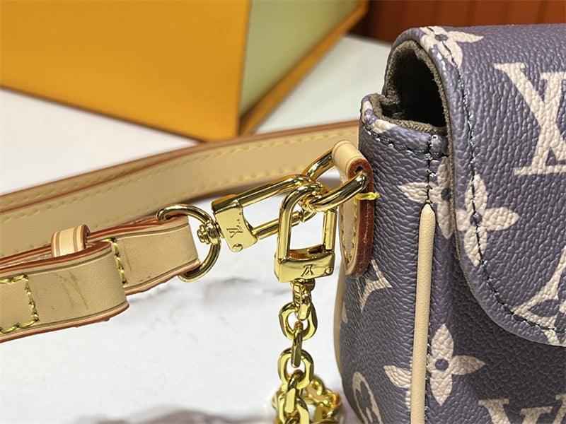 Sneakernational  LuVi Monogram M11299