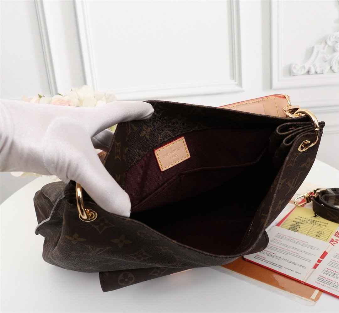 VL - Luxury Edition Monogram Bags LUV 299