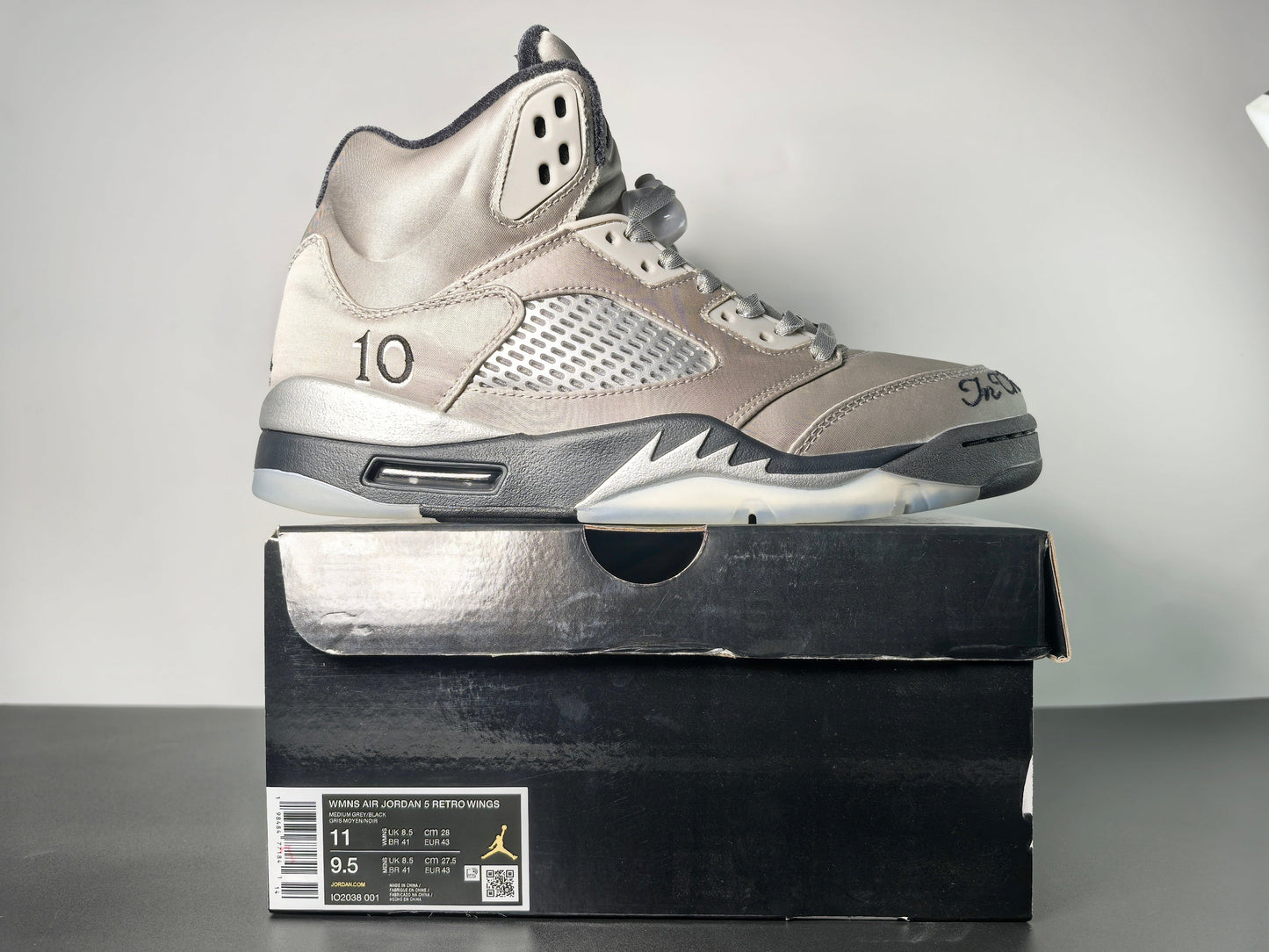 Air Jordan 5 WMNS “Wings”5 Luxury Urban Wear