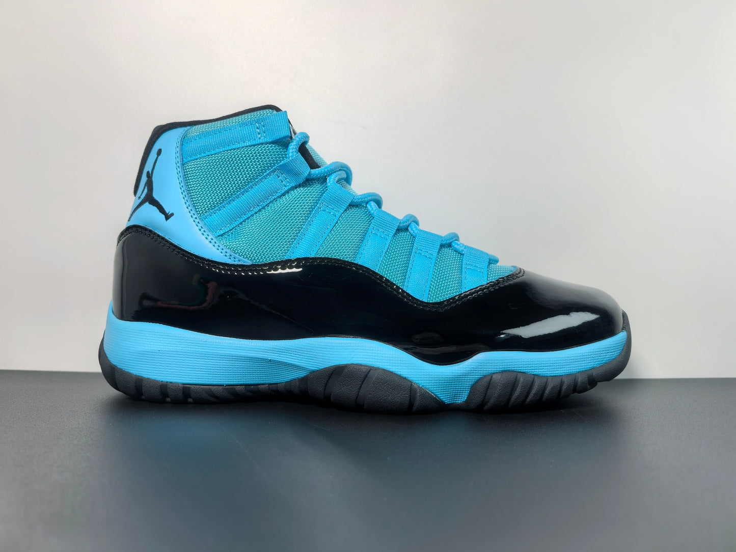 Air Jordan 11 CT8012-440 balenciaga
