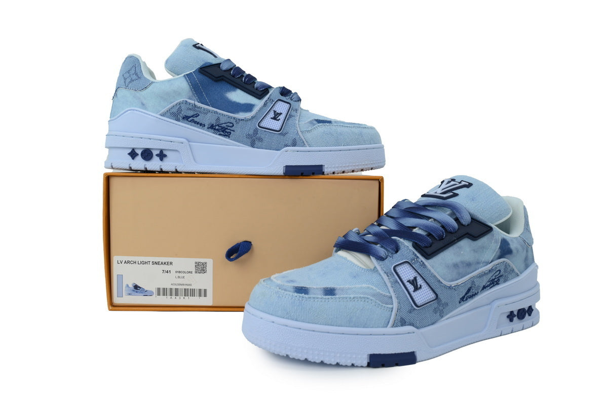 Monogram Louis ARCH Light Sneaker louis vuitton