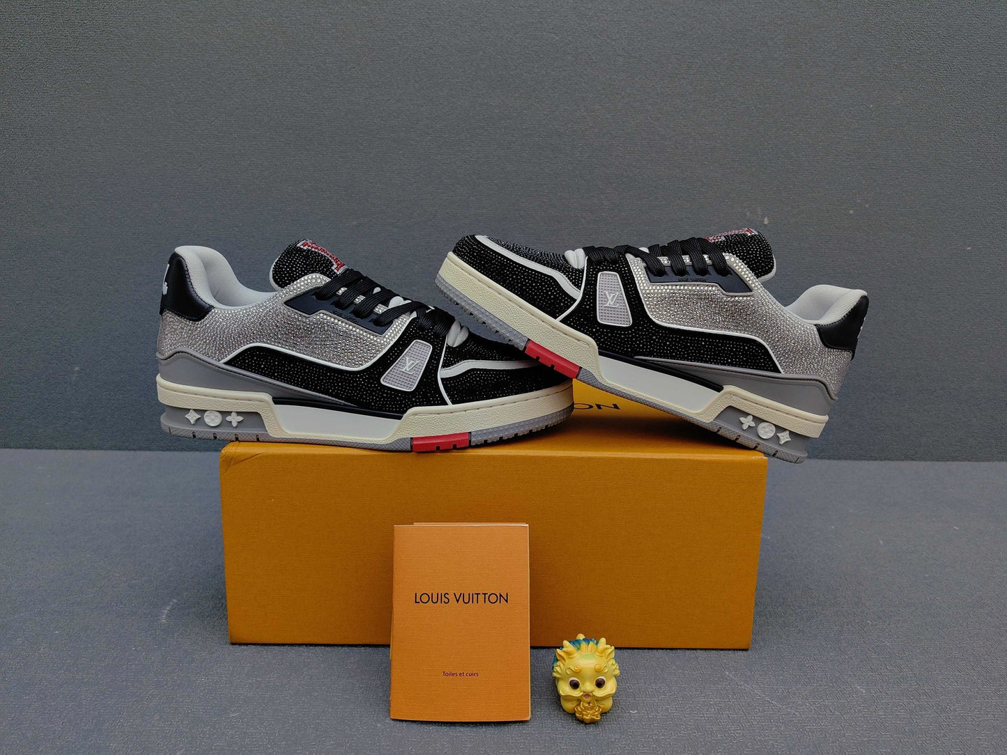 Virgil Abloh x LV Monogram Sneakers AS00400-03 air force 1 low
