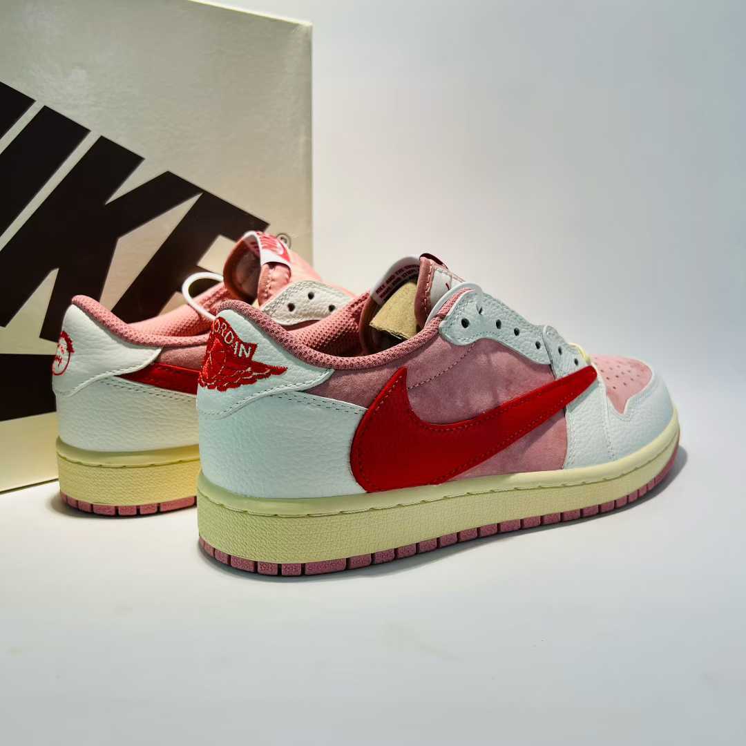 Travis Scott x Air Jordan 1 Low OG Luxuryurbanwear