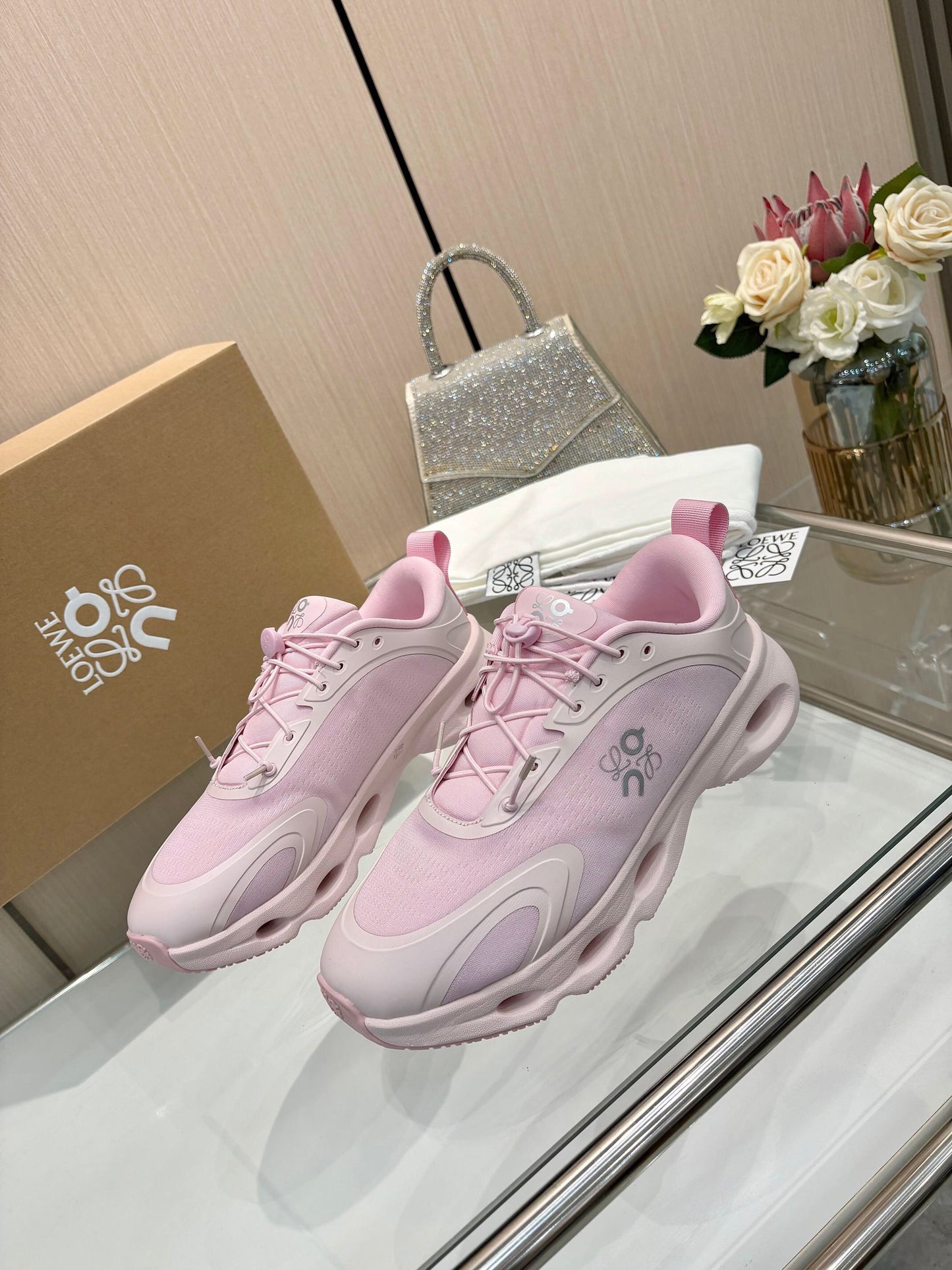 LOEWE x On Cloudsolo loewe