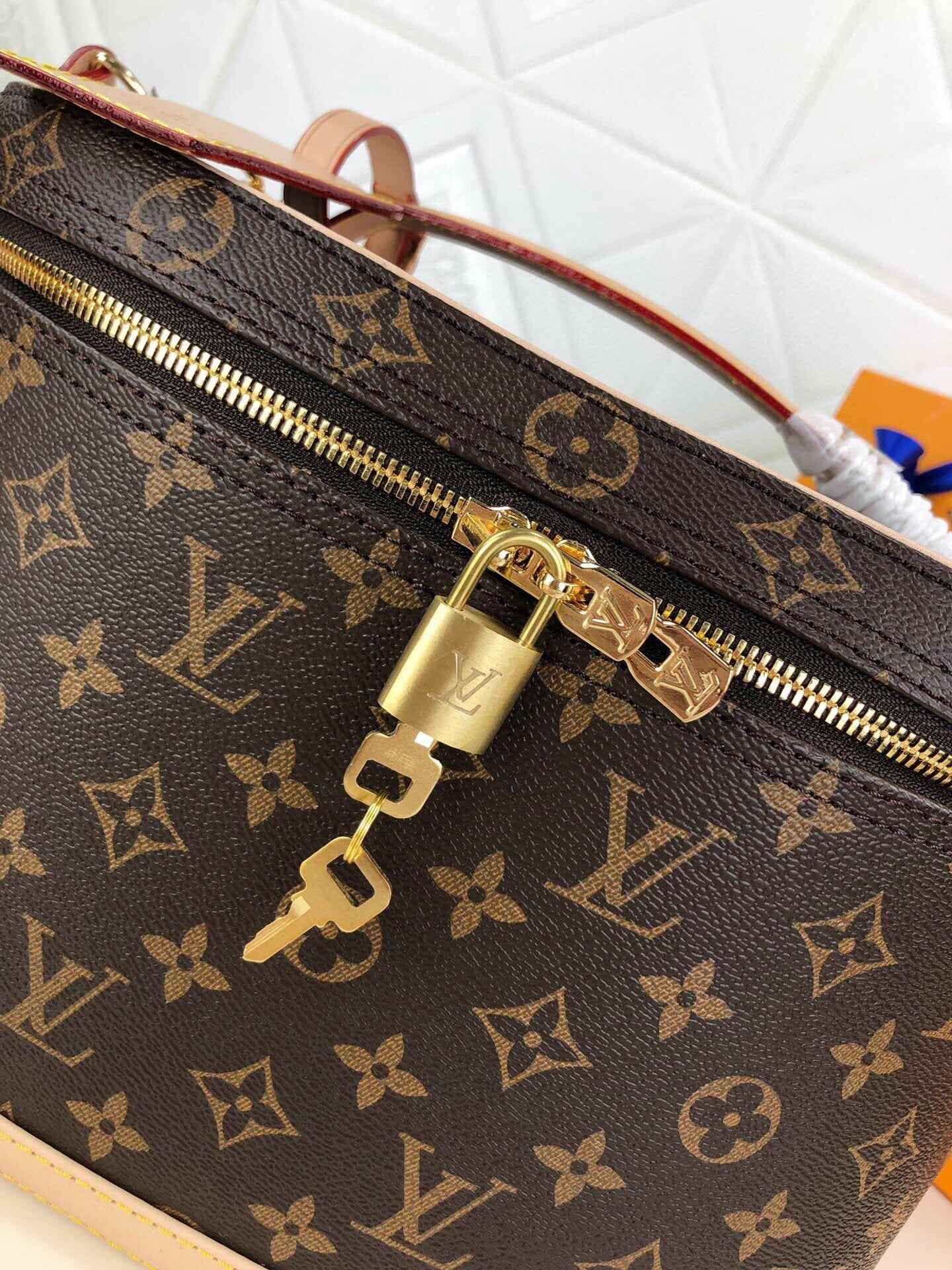VL - Luxury Edition Monogram Bags LUV 024