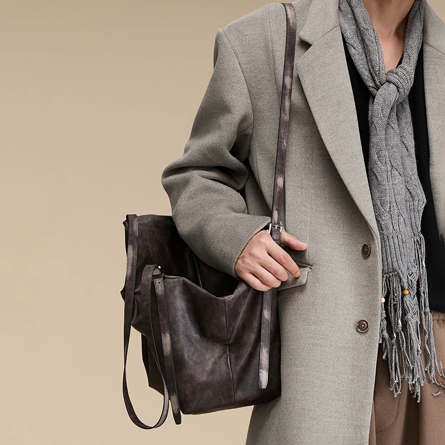 Distressed Leather Hobo Bag - Wolvess