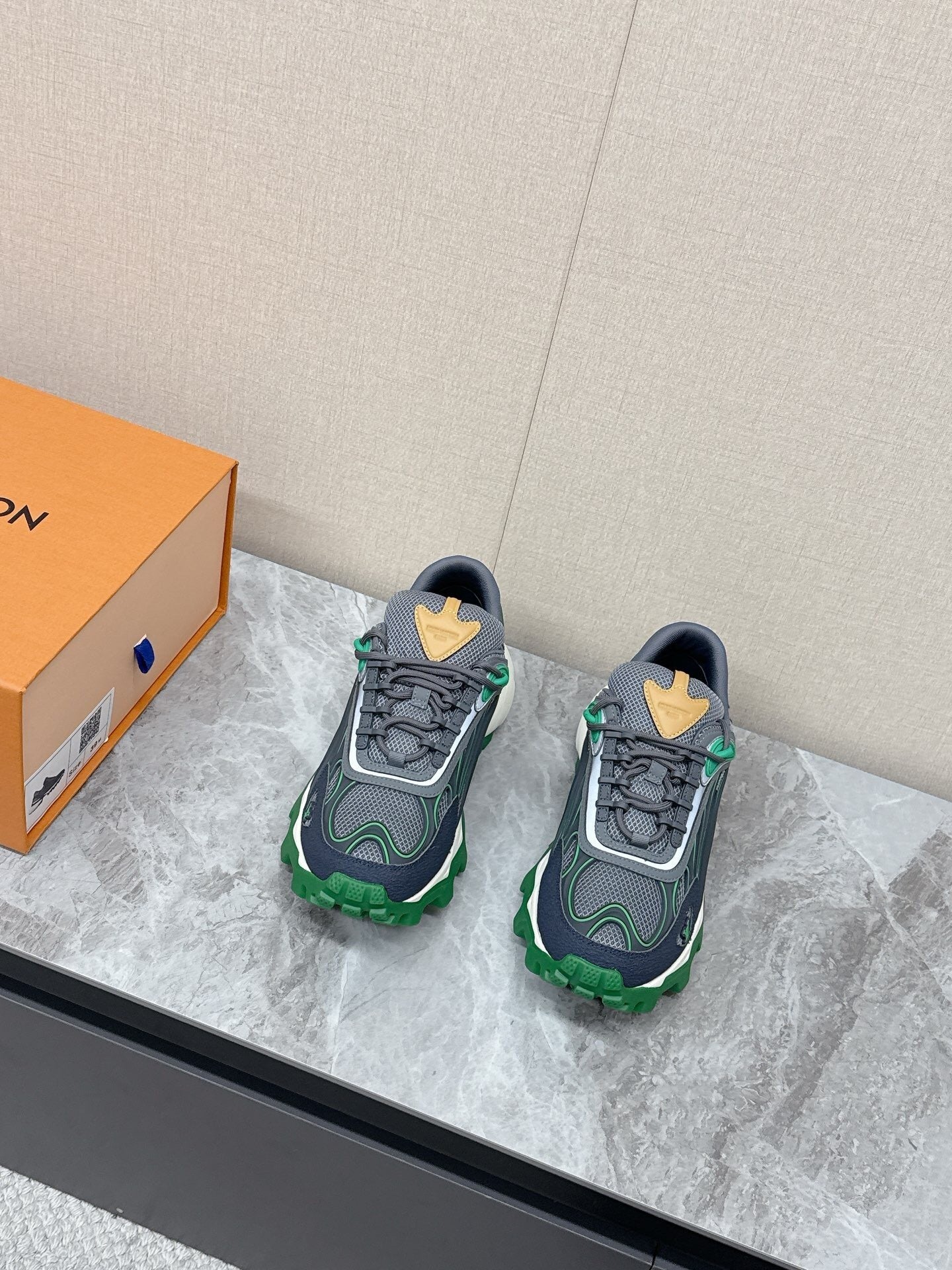 LV Monogram Runner AS00440 - Wolvess