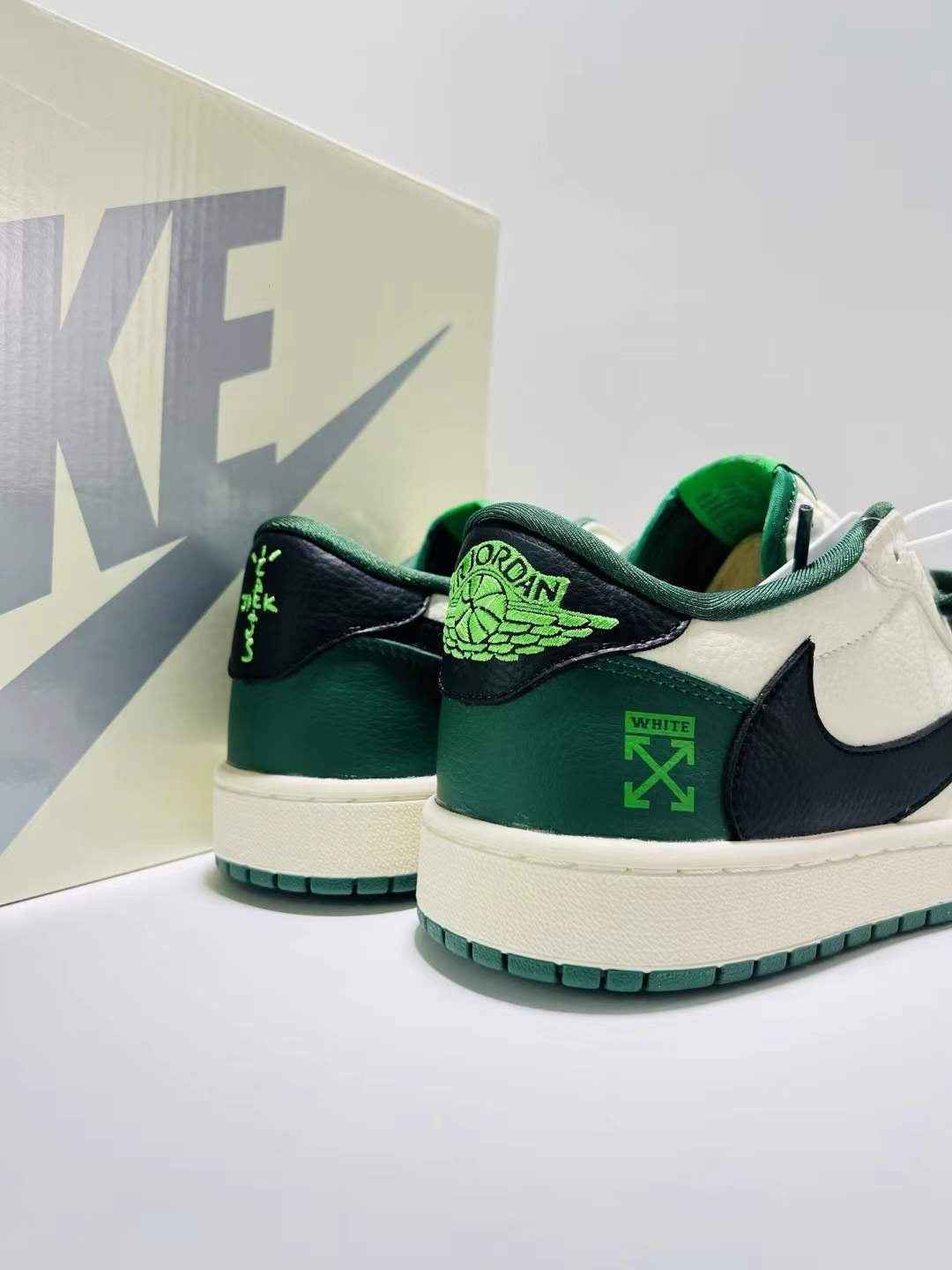 Designer Air Jordan Travis Scott Off White JJ5288 011