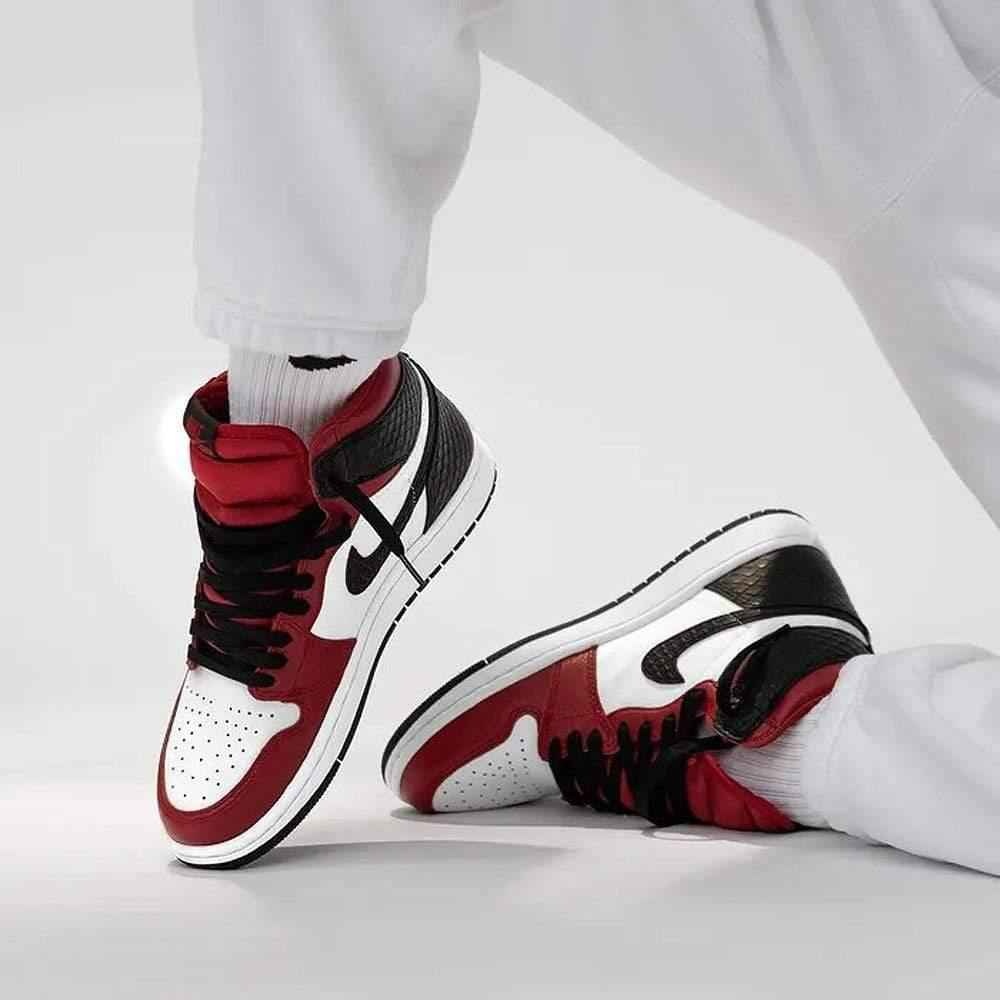 Air Jordan 1 High Satin Snake Chicago for Women - Stylish Retro Sneaker