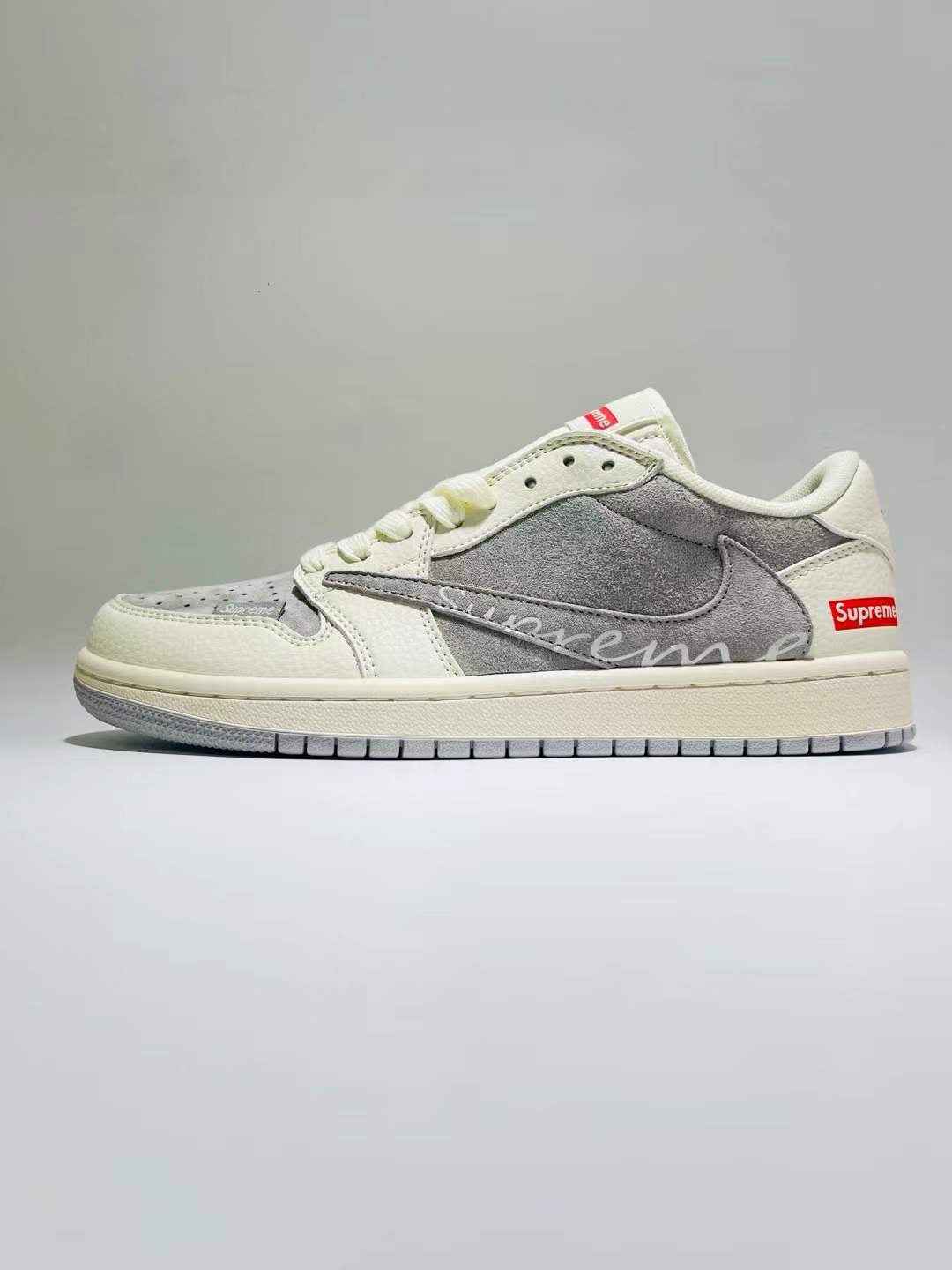 Designer Air Jordan 1 Travis Scott × Supreme XS3086 004