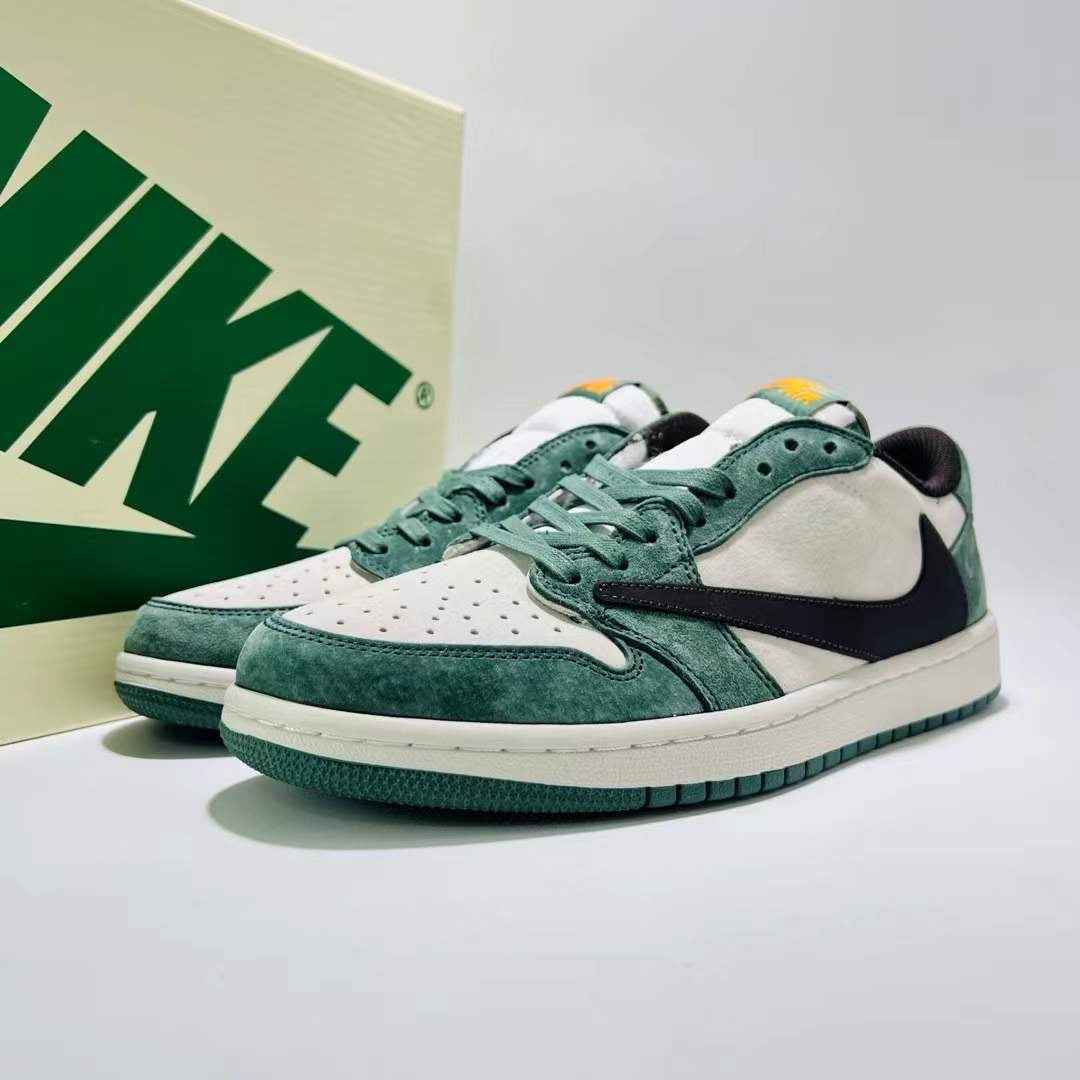 Designer Air Jordan 1 Low × Travis Scott DM7866 199 - Limited Edition Sneakers