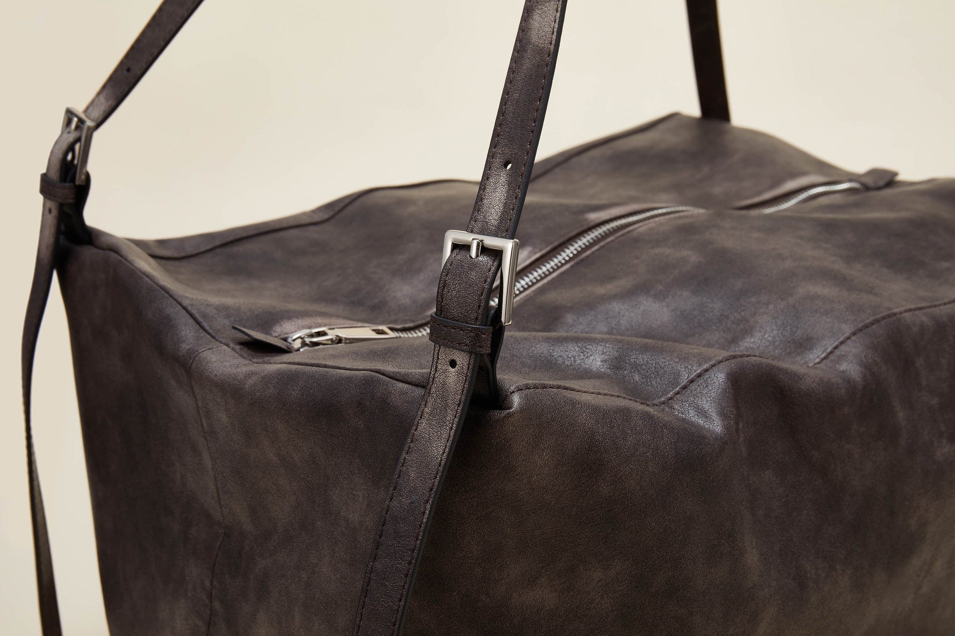 Distressed Leather Hobo Bag - Wolvess
