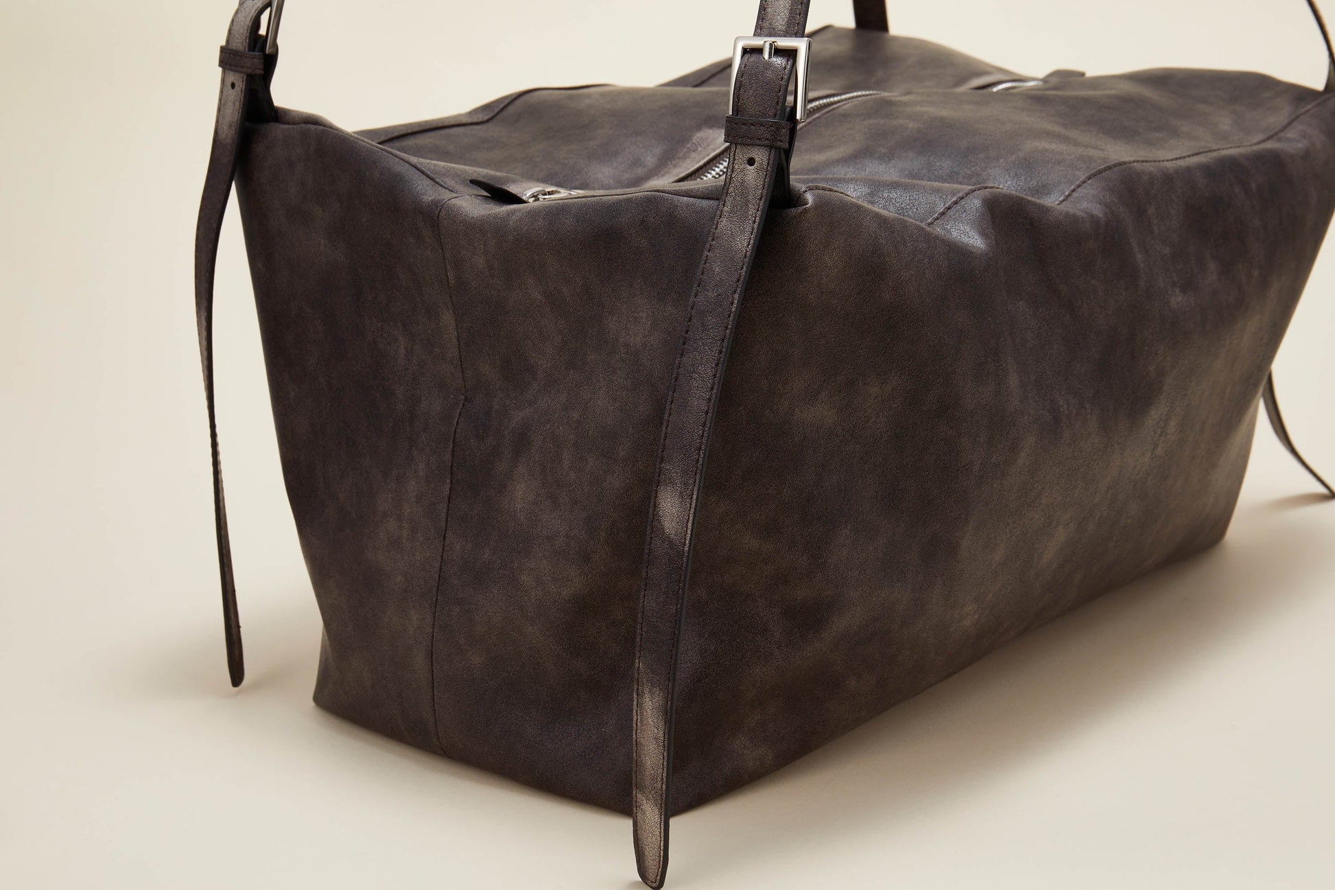 Distressed Leather Hobo Bag - Wolvess