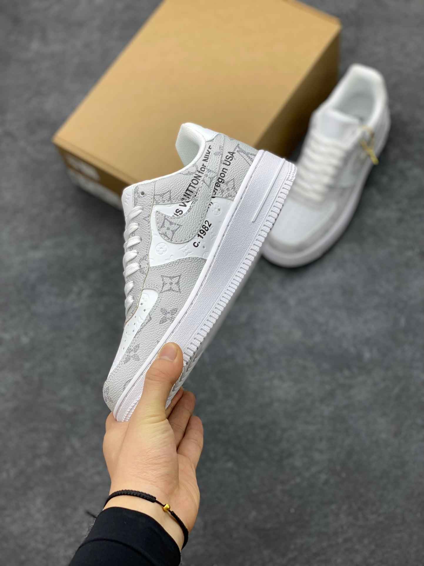 Custom Air Force 1 ’07 LV BQ8988-108