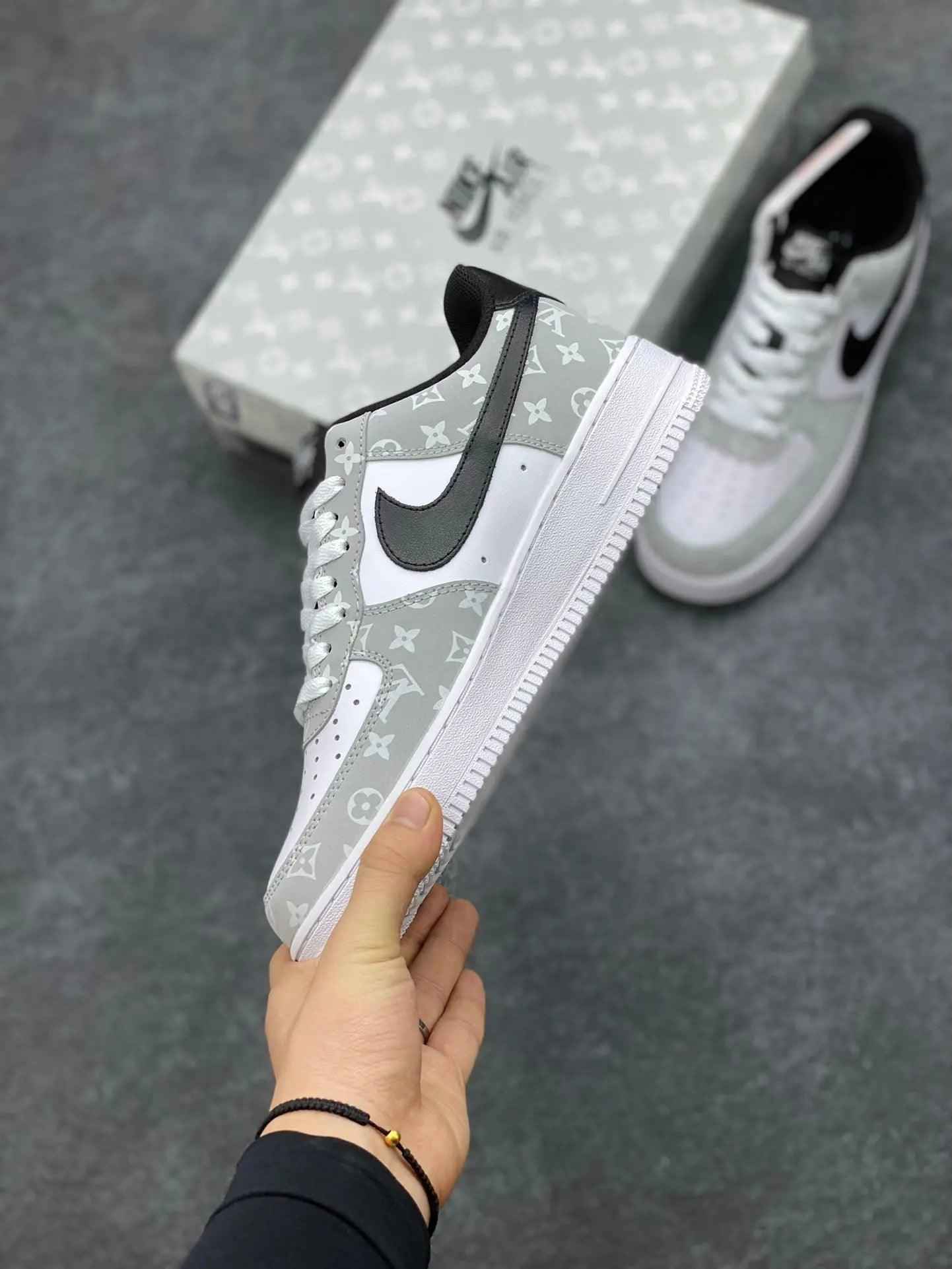 Custom Air Force 1 ’07 LV BQ8988-108