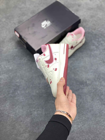 Custom Air Force 1'07 Low Valentine's Day