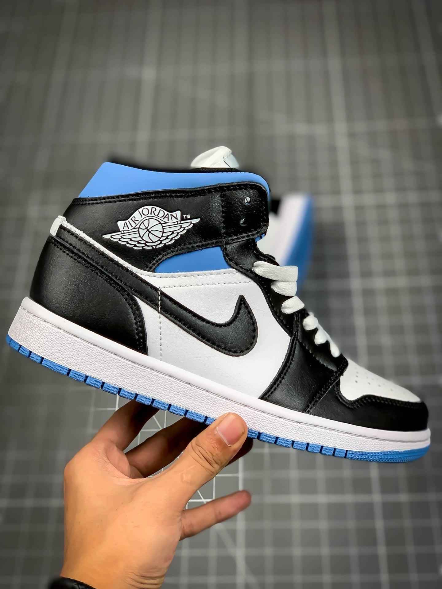 Custom Air Jordan 1 Mid AJ1 554724-117