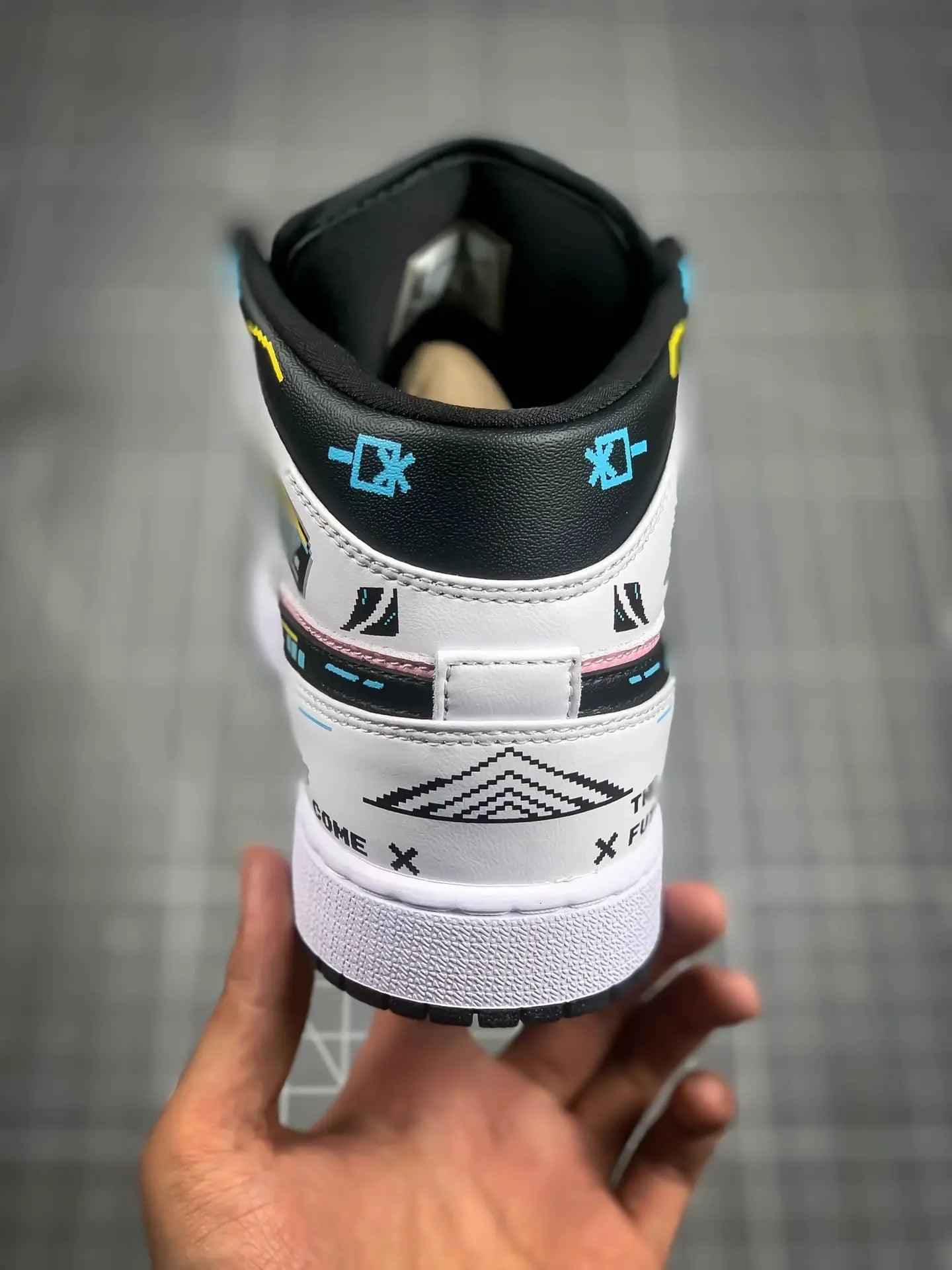 Custom Air Jordan 1 Mid AJ1