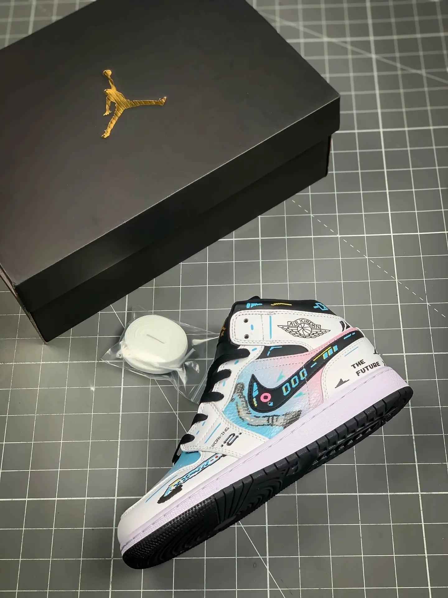 Custom Air Jordan 1 Mid AJ1