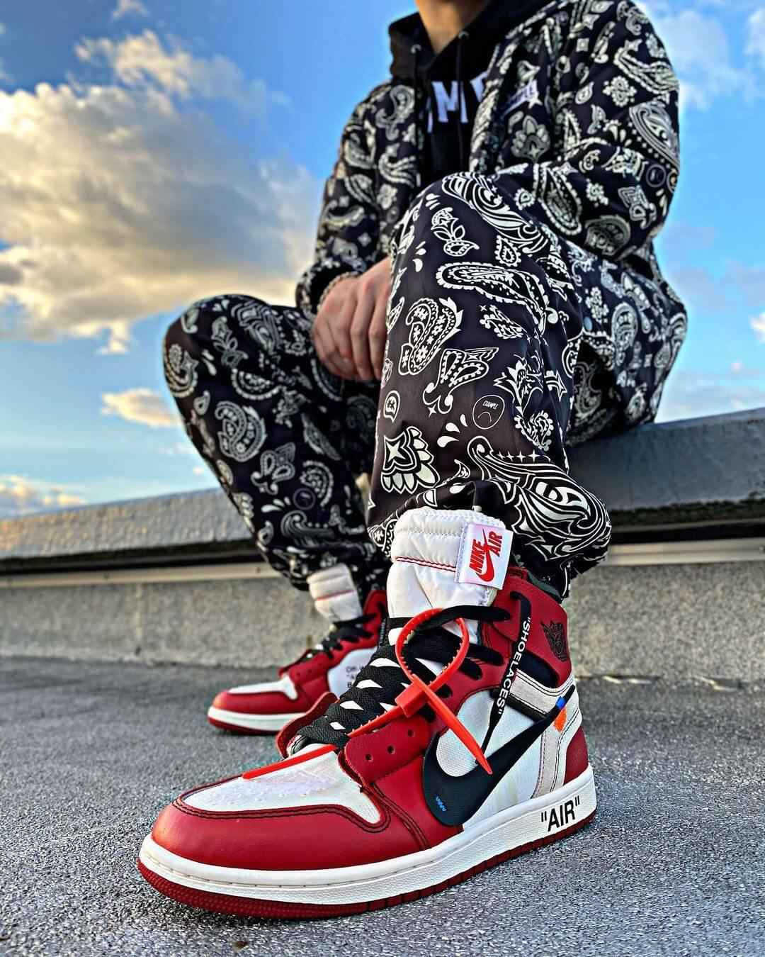 Custom Air Jordan 1 OFF-White Chicago Sneakers
