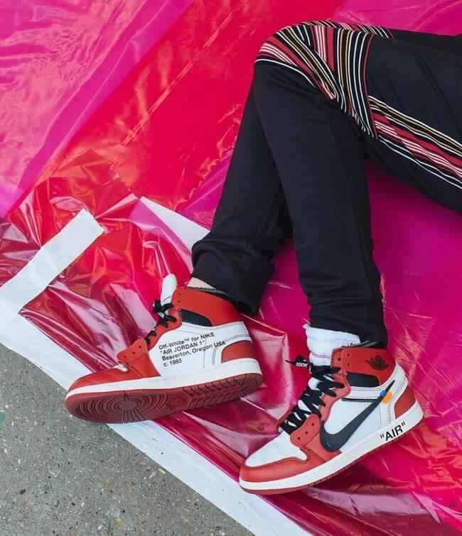Custom Air Jordan 1 OFF-White Chicago Sneakers