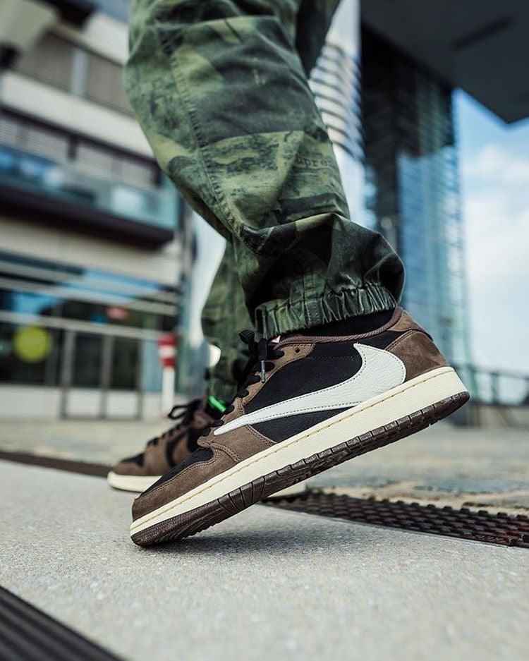 Custom Air Jordan 1 Retro Low OG SP Travis Scott - CQ4277-001