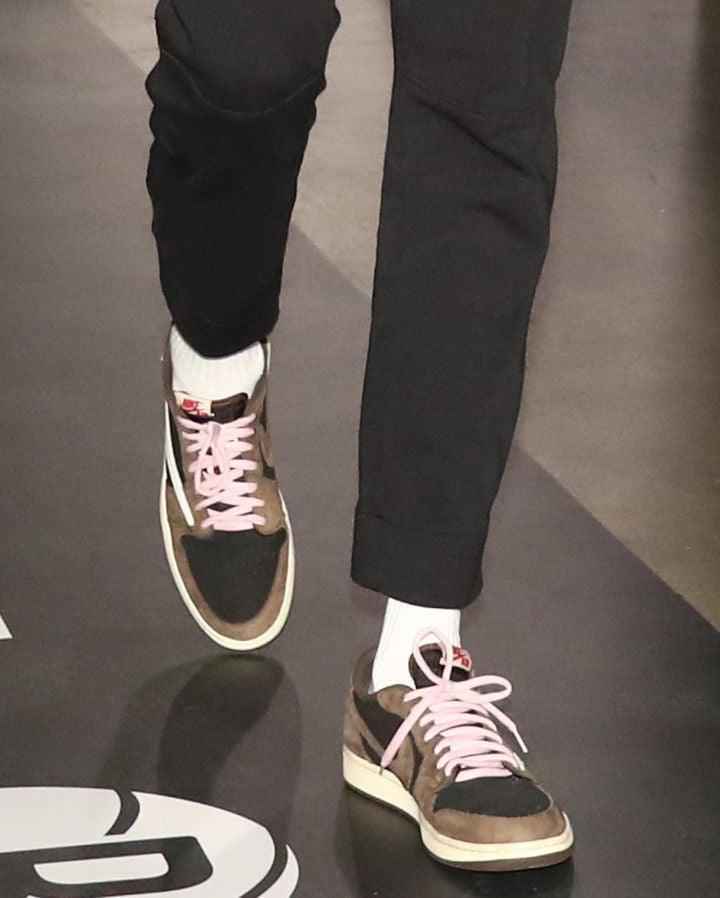 Custom Air Jordan 1 Retro Low OG SP Travis Scott - CQ4277-001