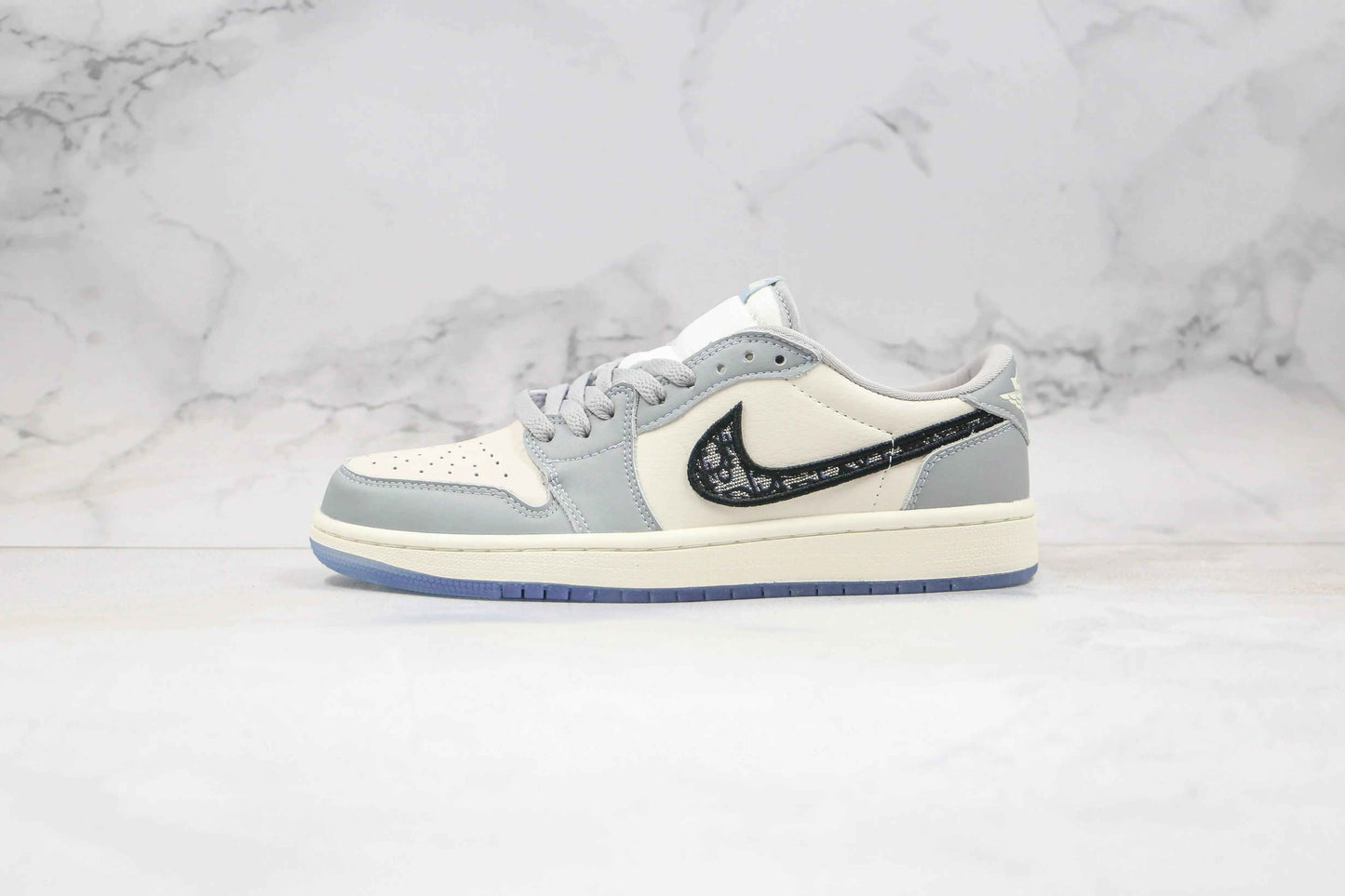 Custom Air Jordan 1 x DİOR High OG