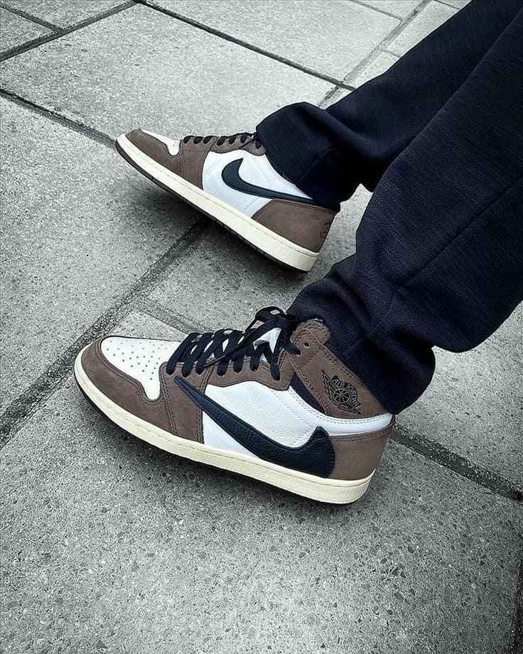 Custom Air Jordan 1 x Travis Scott AJ1