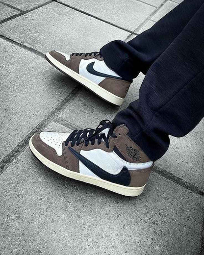 Custom Air Jordan 1 x Travis Scott AJ1