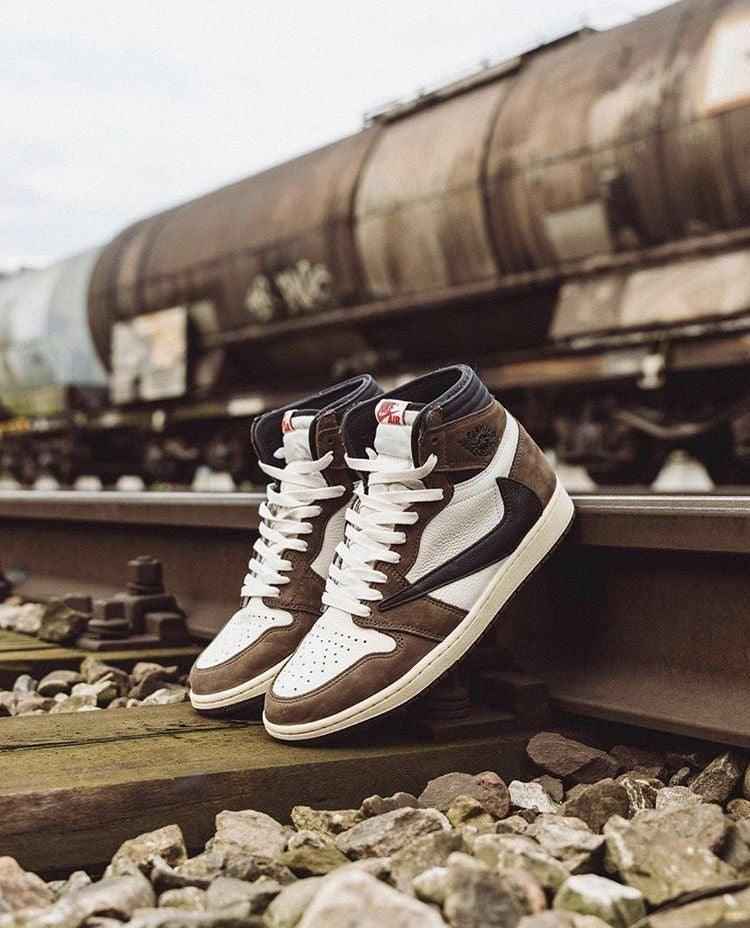 Custom Air Jordan 1 x Travis Scott AJ1