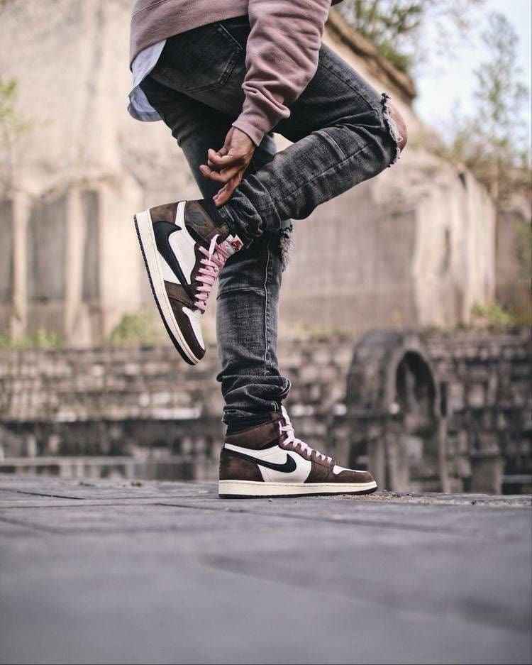 Custom Air Jordan 1 x Travis Scott AJ1