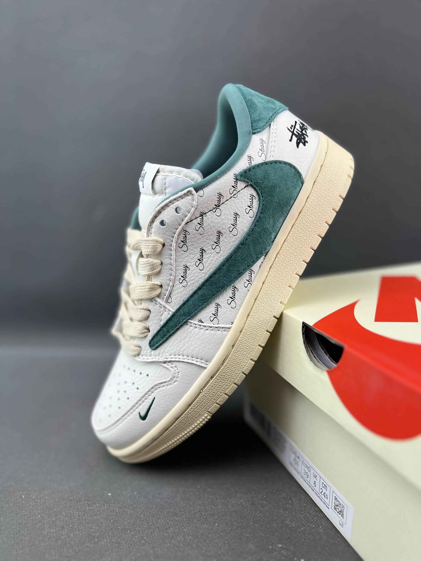 Custom Air Jordan 1 x Travis Scott x Stüssy YQ2088-669