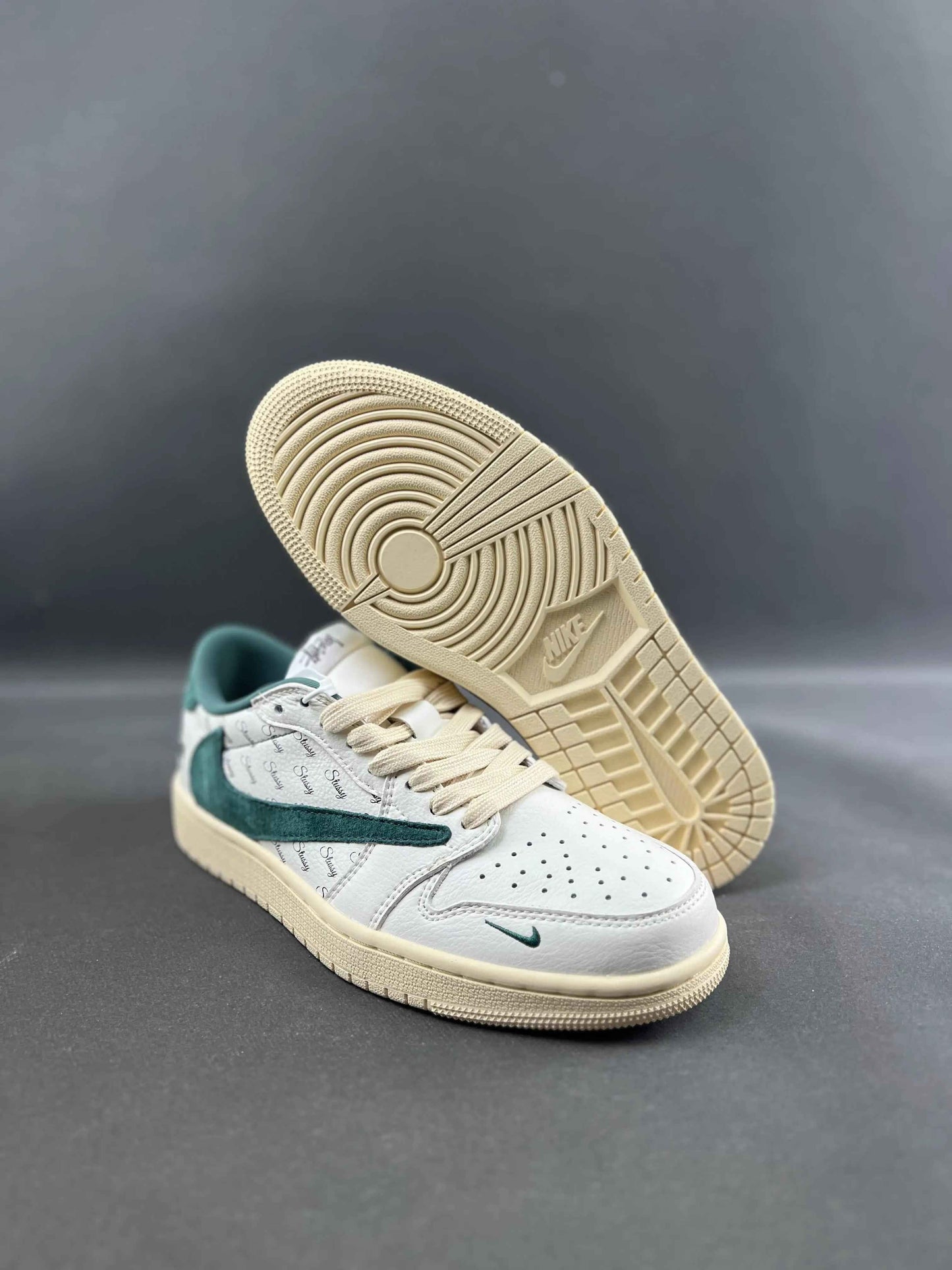 Custom Air Jordan 1 x Travis Scott x Stüssy YQ2088-669