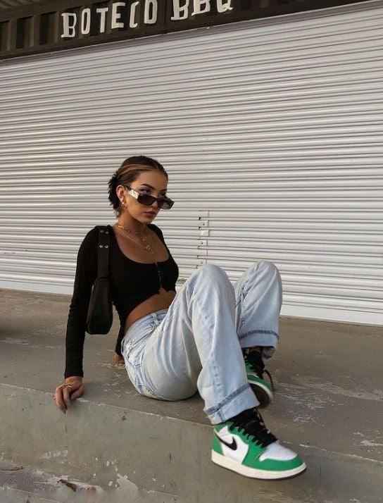 Custom GREEN Jordan 1 High Q