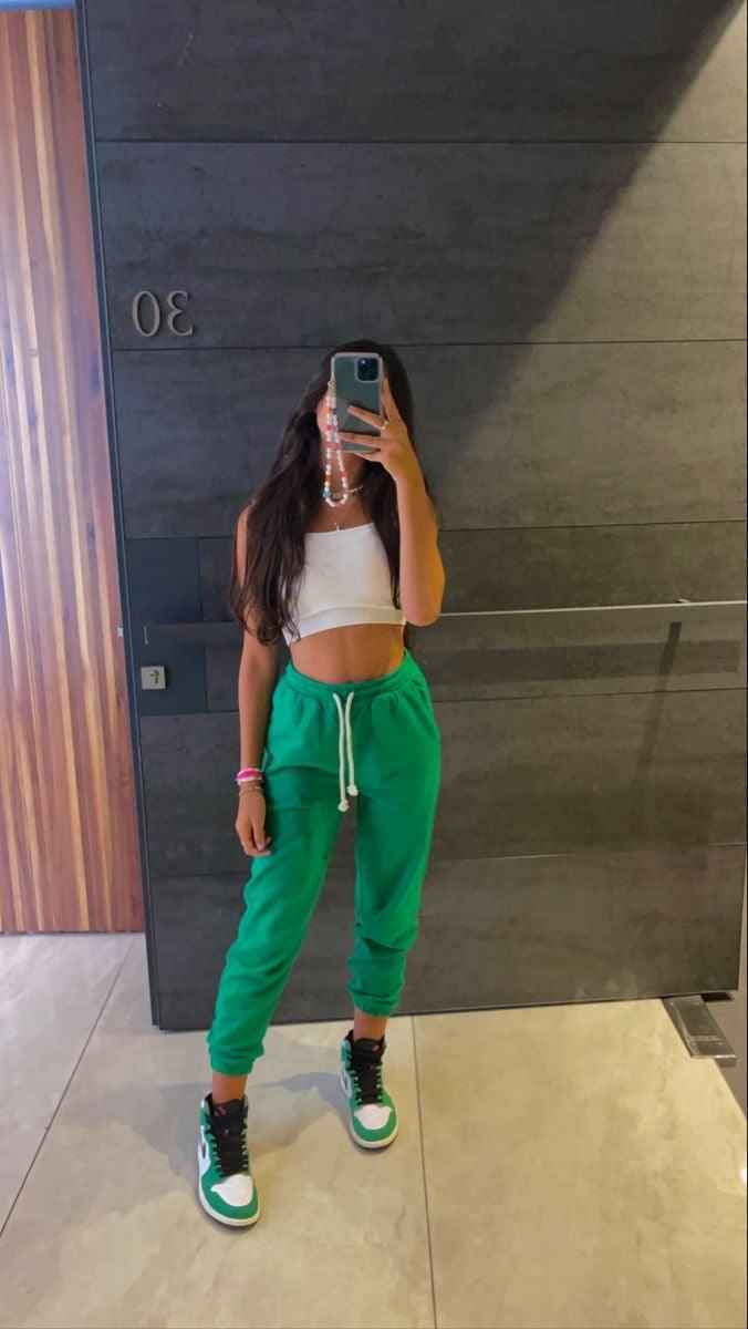 Custom GREEN Jordan 1 High Q