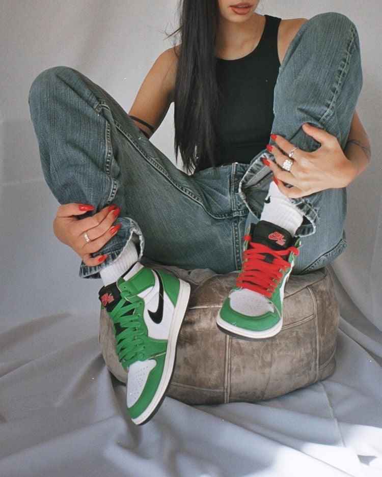 Custom GREEN Jordan 1 High Q